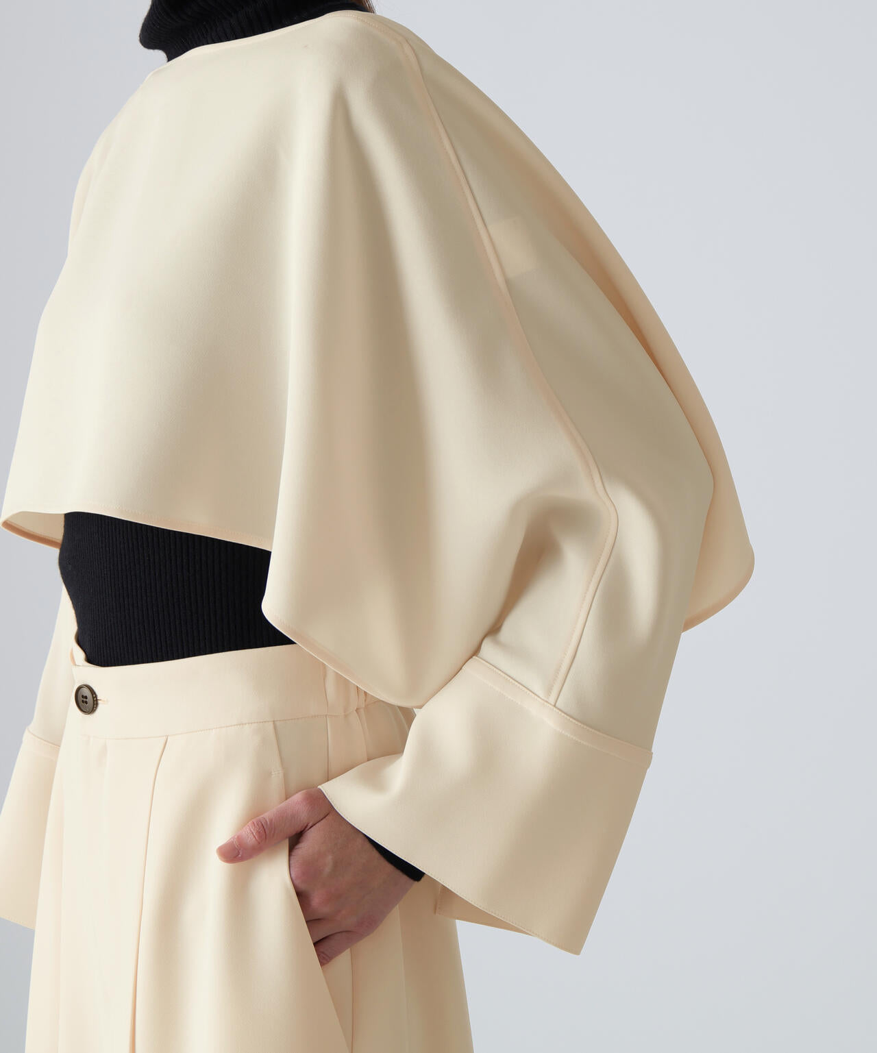 シルキーダブルクロスブラウス | ADORE（アドーア） ｜【公式】通販mix