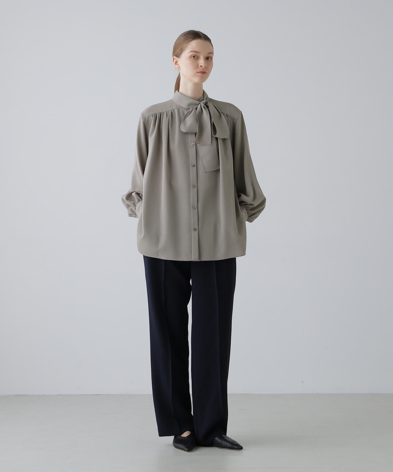 ドライタッチツイルブラウス