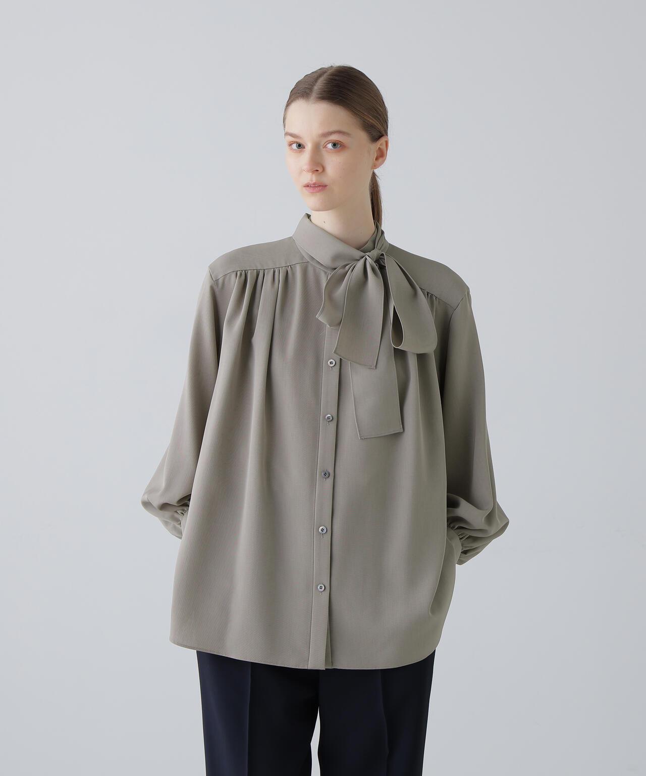 ドライタッチツイルブラウス