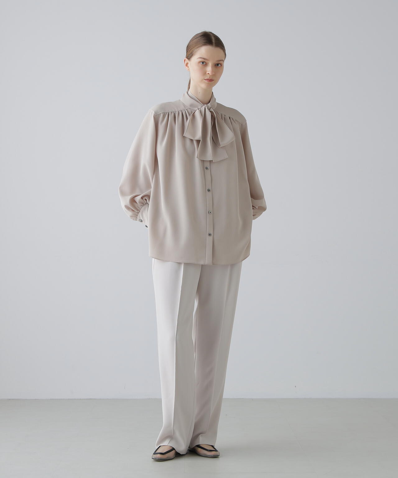 ドライタッチツイルブラウス