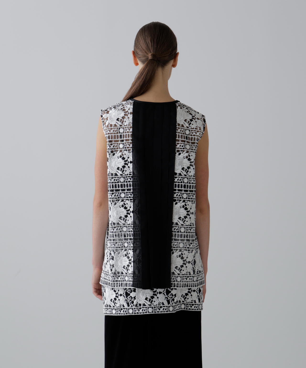 20周年記念＞リュクスオーナメントレースブラウス | ADORE（アドーア