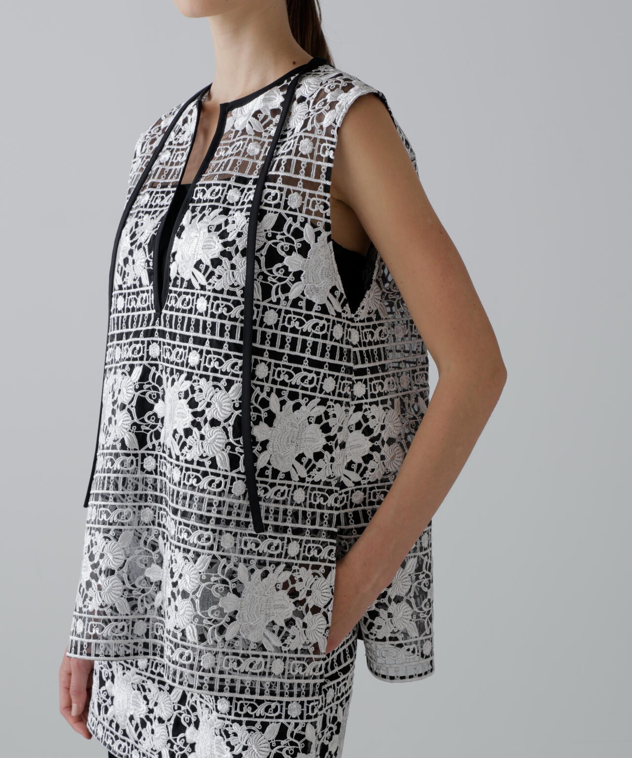 ＜20周年記念＞リュクスオーナメントレースブラウス