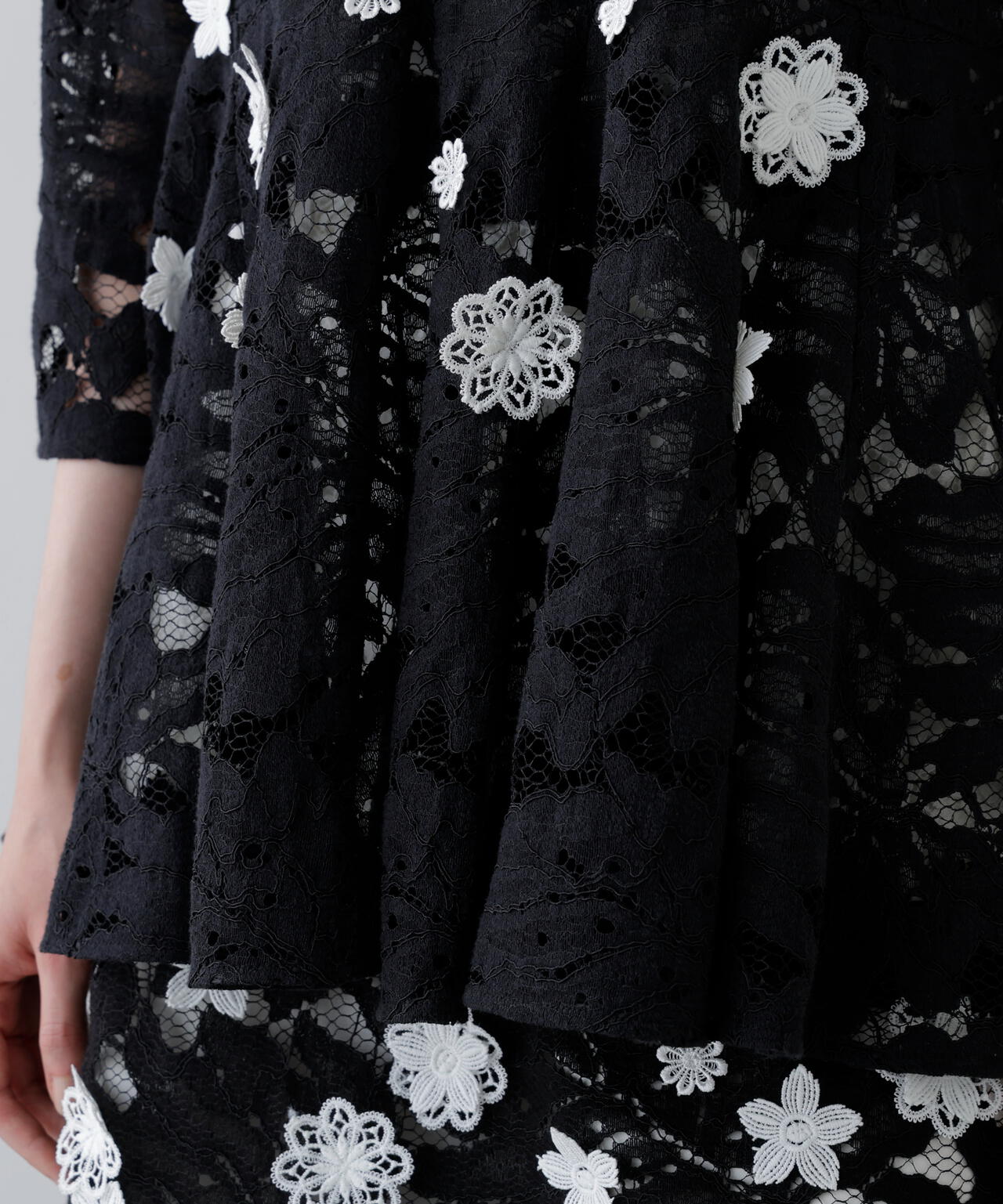 ＜BLACK LABEL＞バイカラーレースブラウス