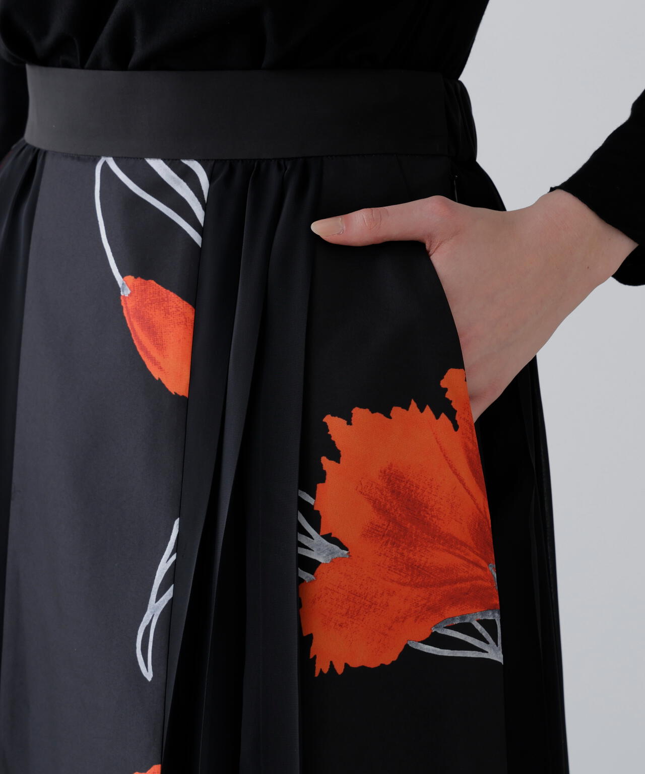 ドローイングフラワープリントスカート | ADORE（アドーア） ｜【公式