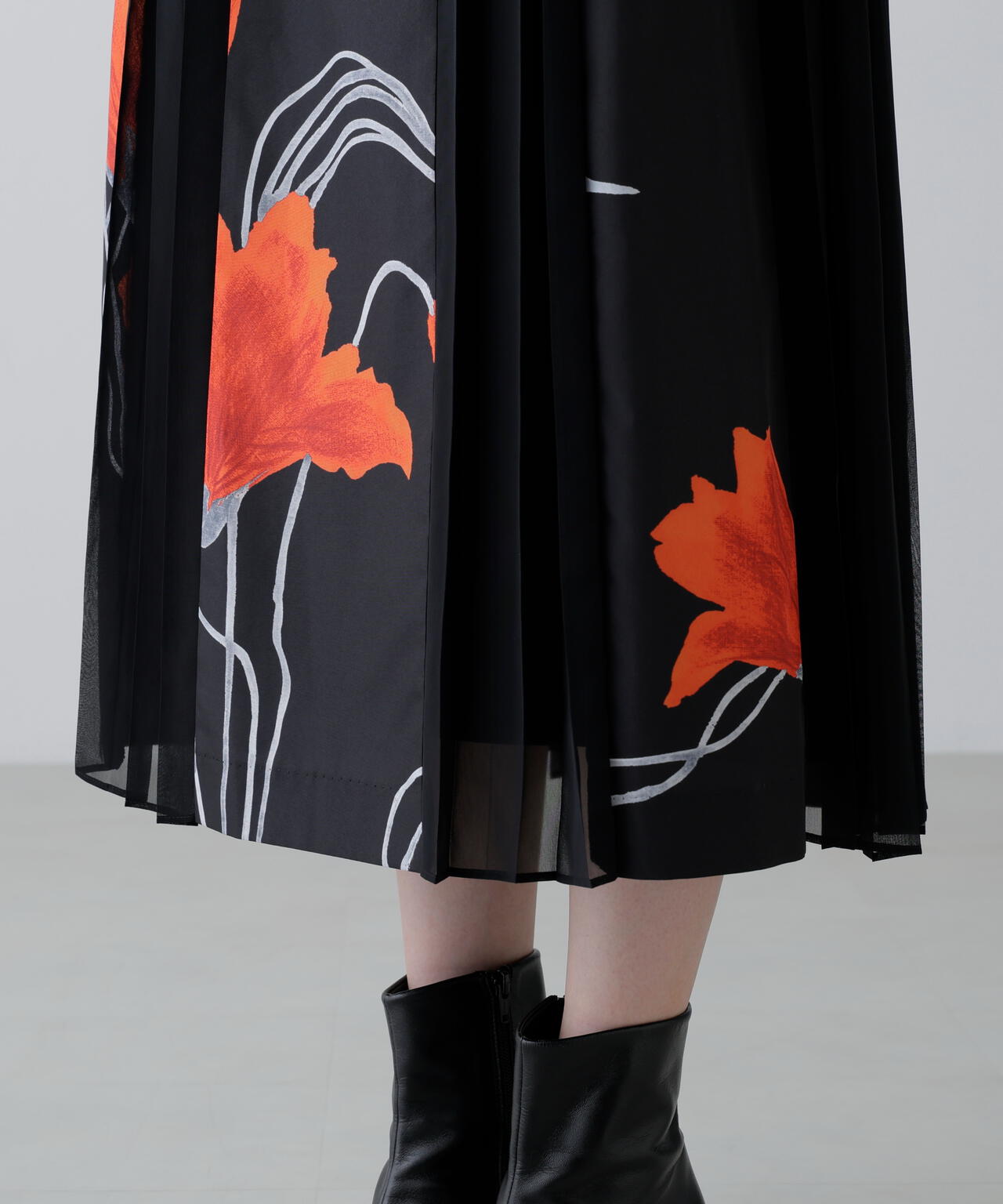 ドローイングフラワープリントスカート | ADORE（アドーア