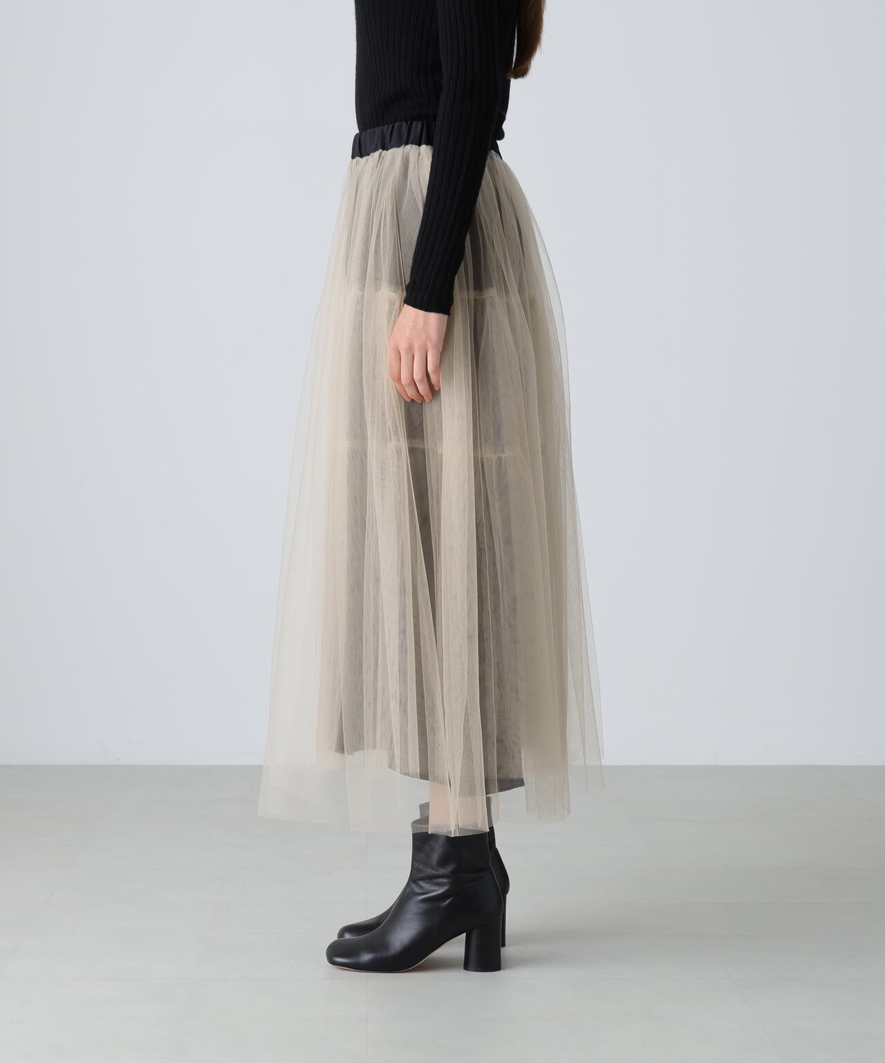 ブライトチュールスカート