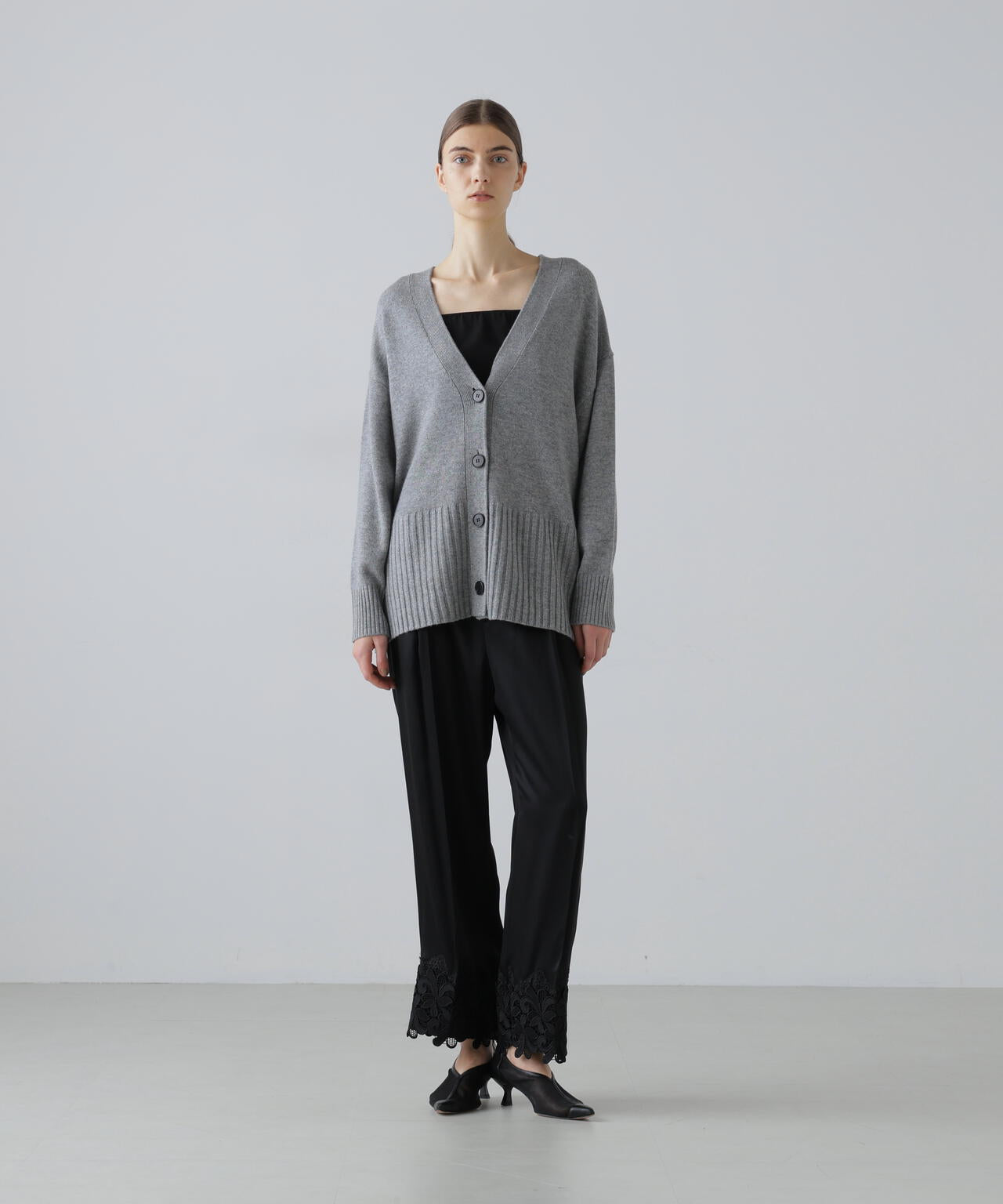 ブライトサテンパンツ