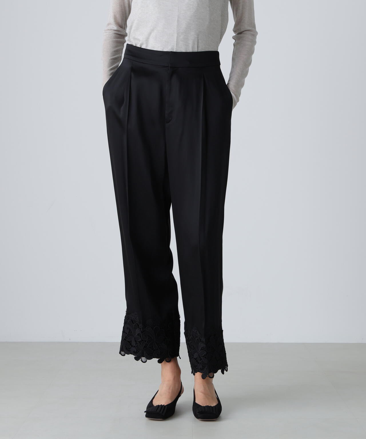 ブライトサテンパンツ