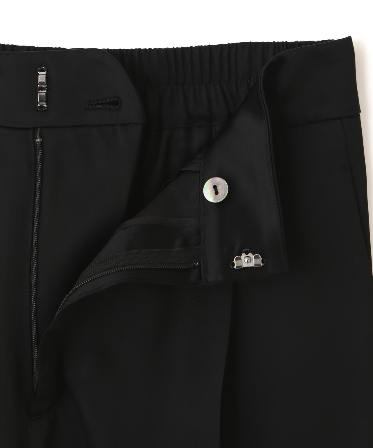 ブライトサテンパンツ