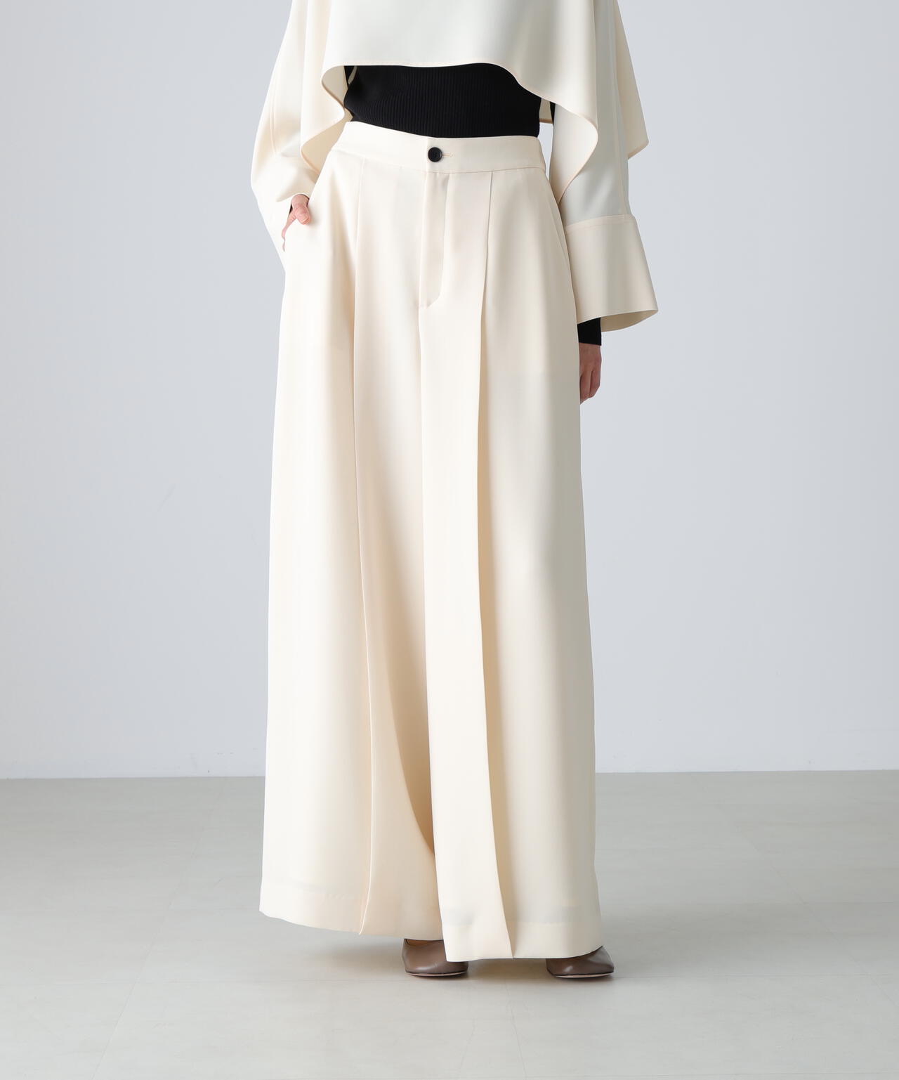 イアーベツト　ダブル シルキーダブルクロスパンツ | ADORE（アドーア） ｜【公式】通販mix