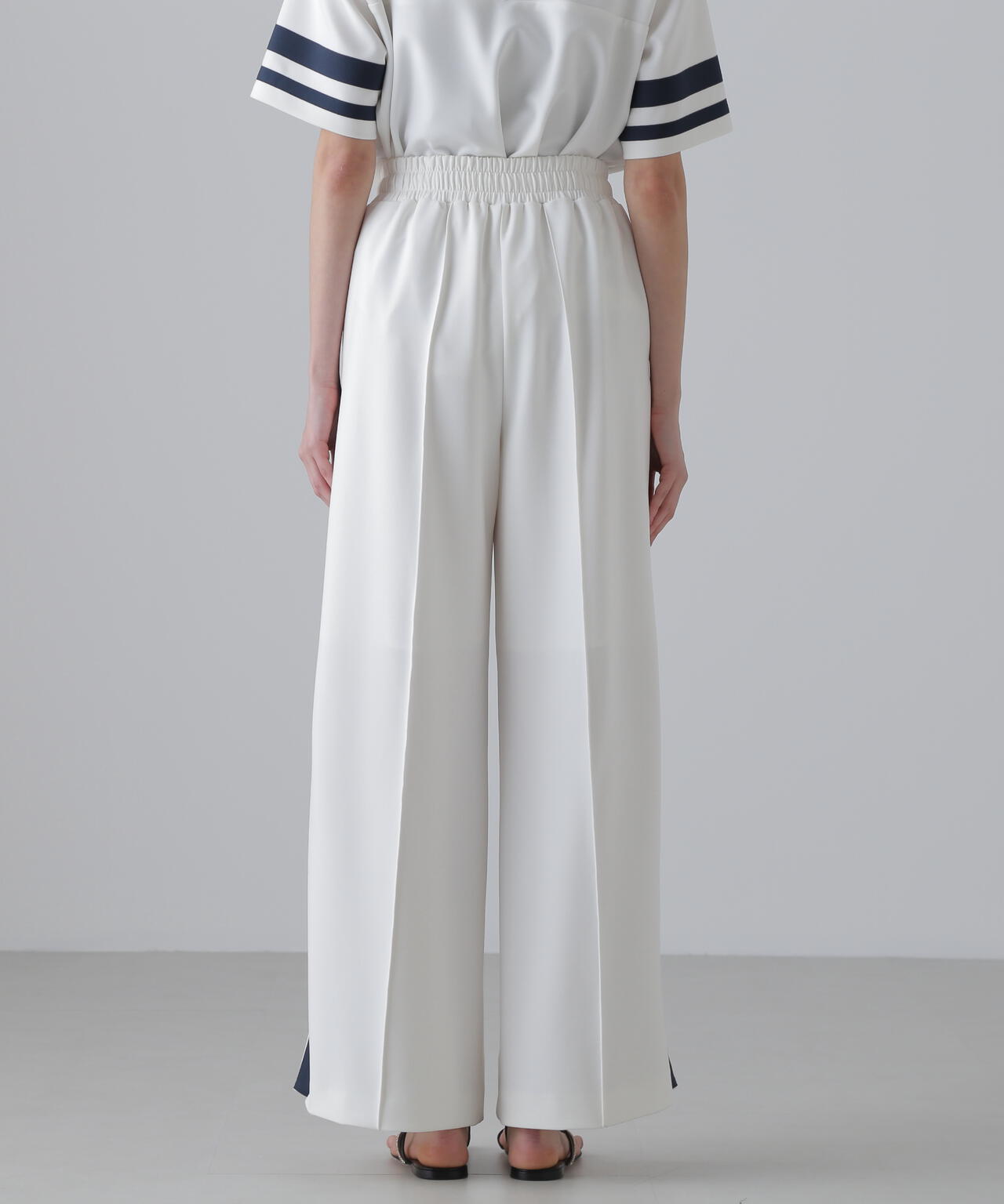 マットストレッチダンボールパンツ