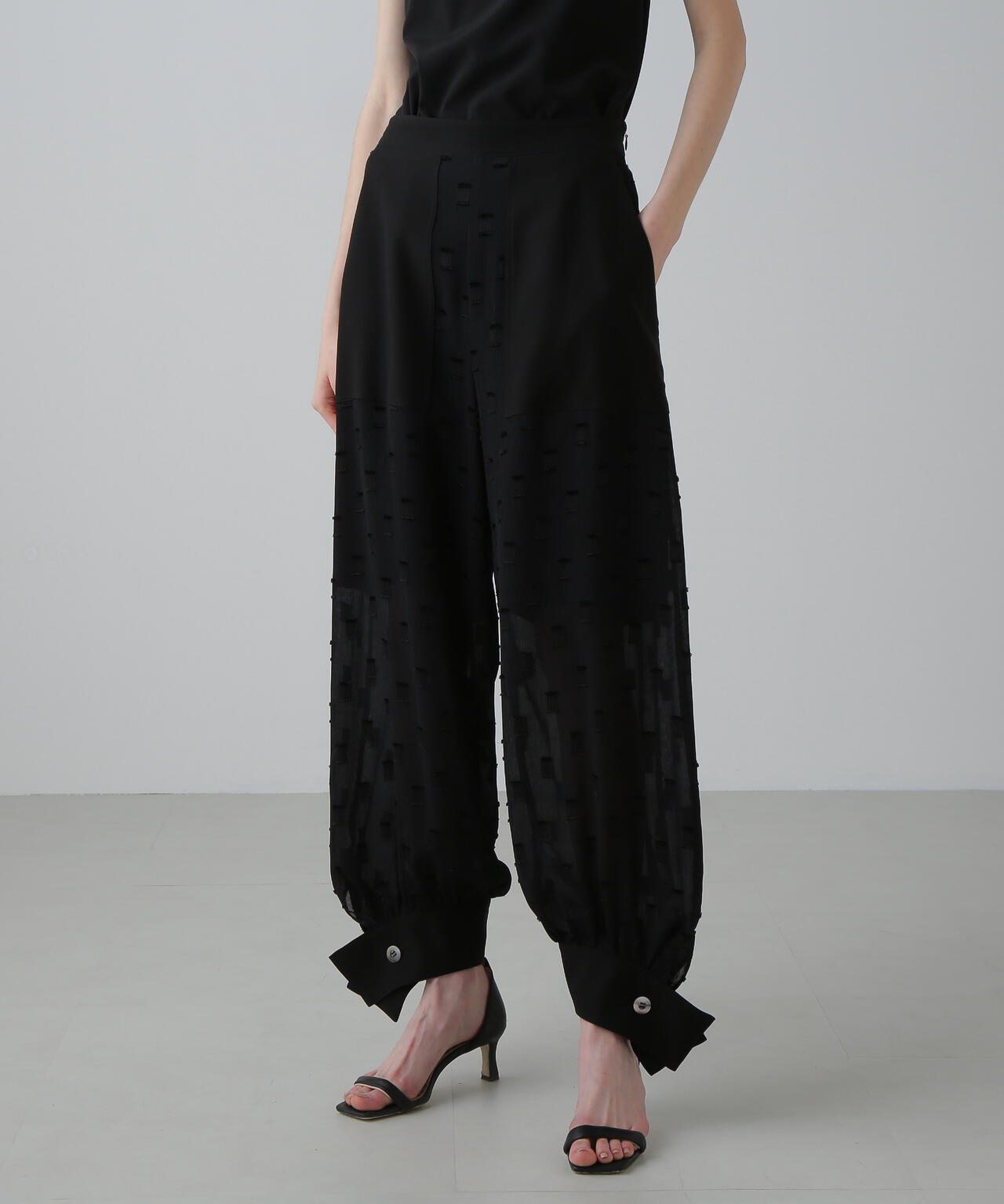 フィネストラジャガードパンツ