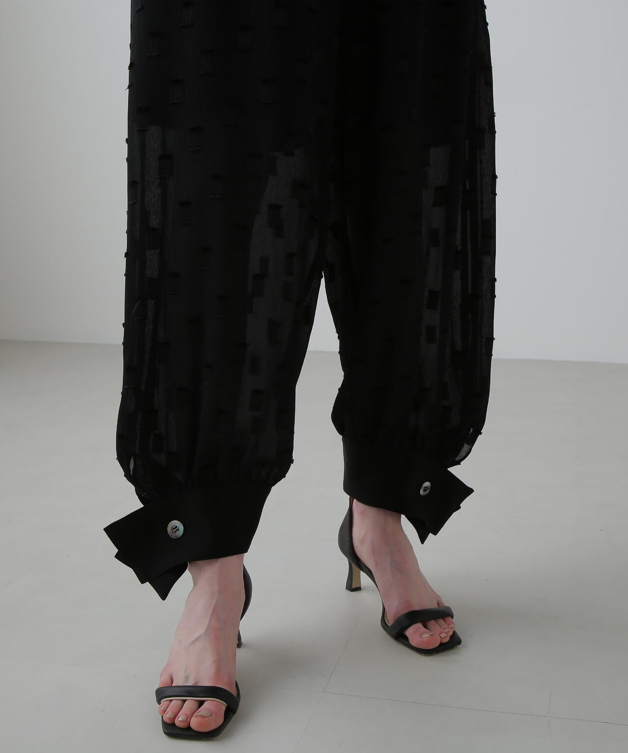 フィネストラジャガードパンツ