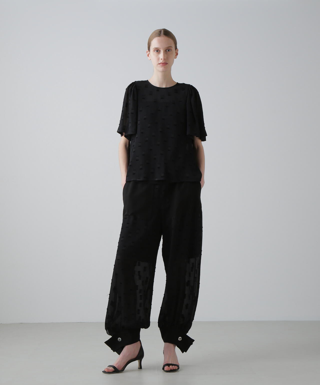 フィネストラジャガードパンツ