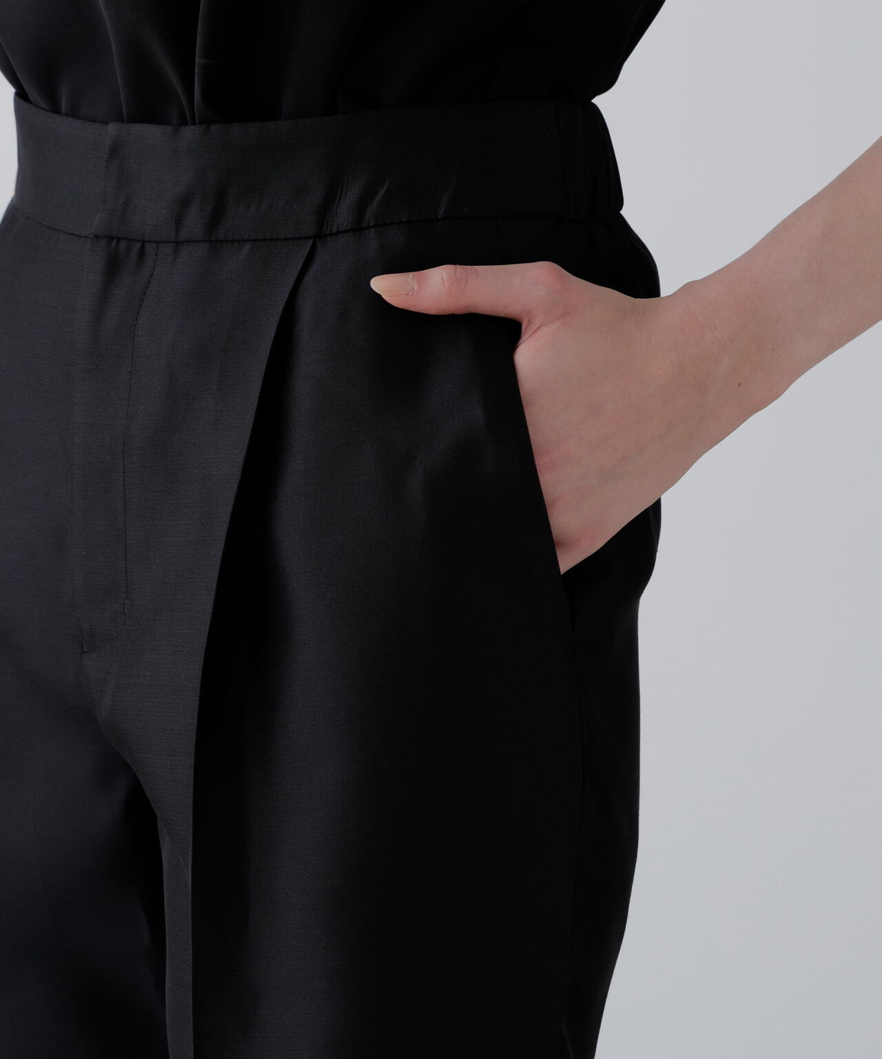 BLACK LABEL＞シルクダブルクロスパンツ | ADORE（アドーア