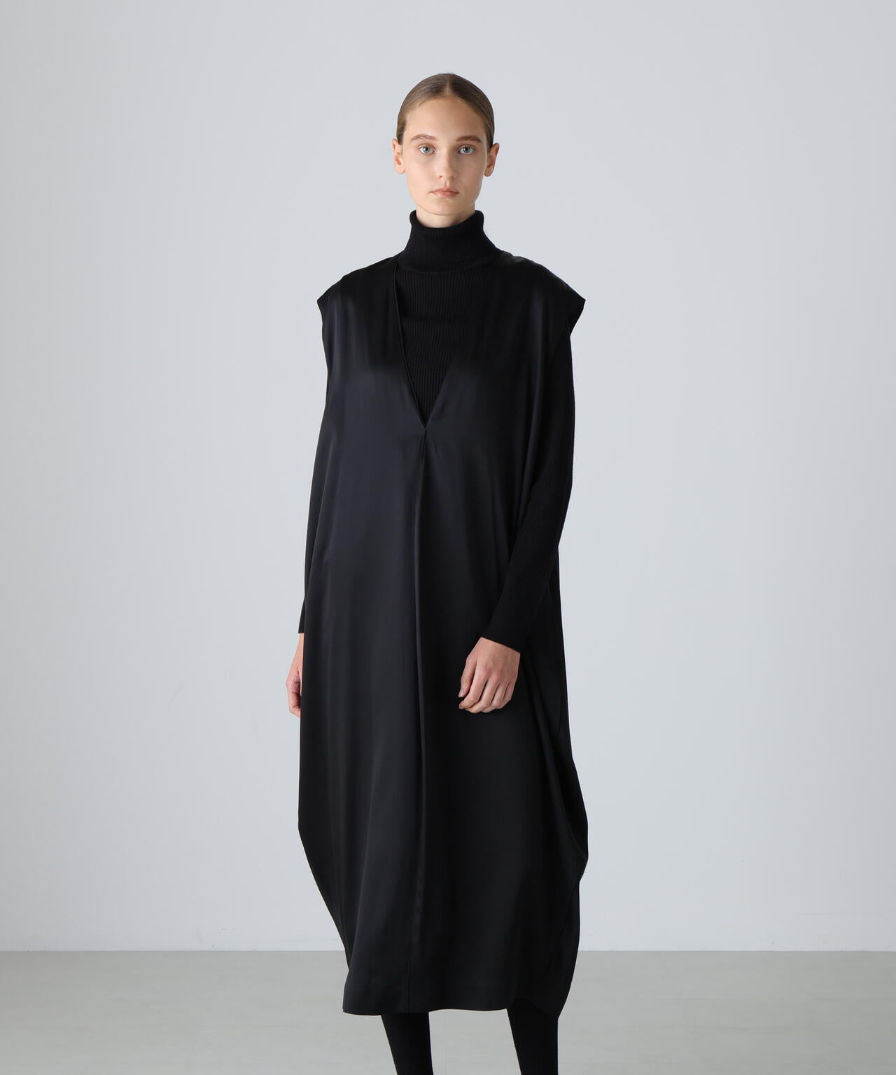 ブライトサテンワンピース