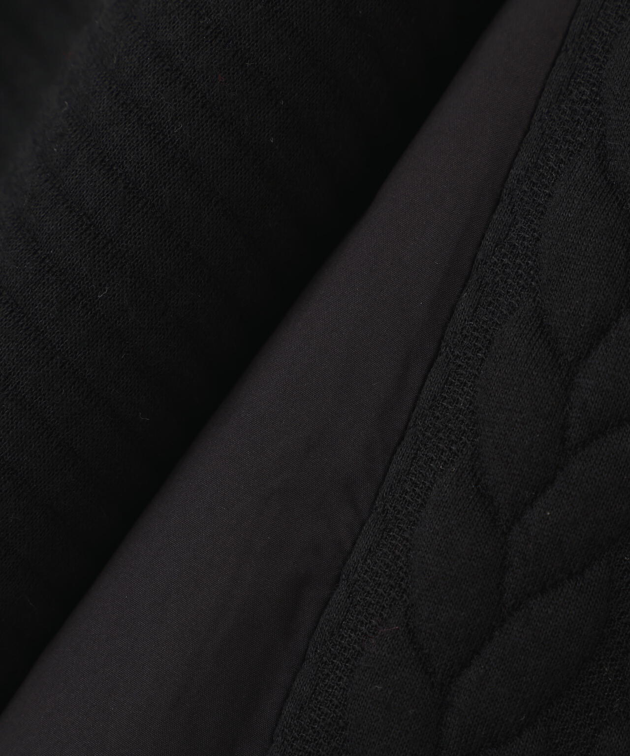 美品◆ADORE アドーア ルーセントプリーツジャガードワンピース 黒 M ジャガードジャージーワンピース | ADORE（アドーア） ｜【公式