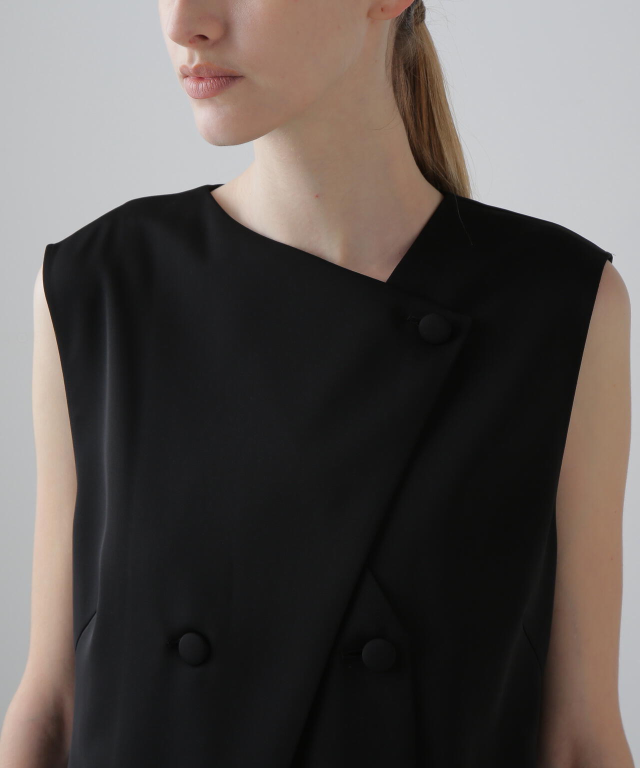 ストレッチダブルクロスジレ