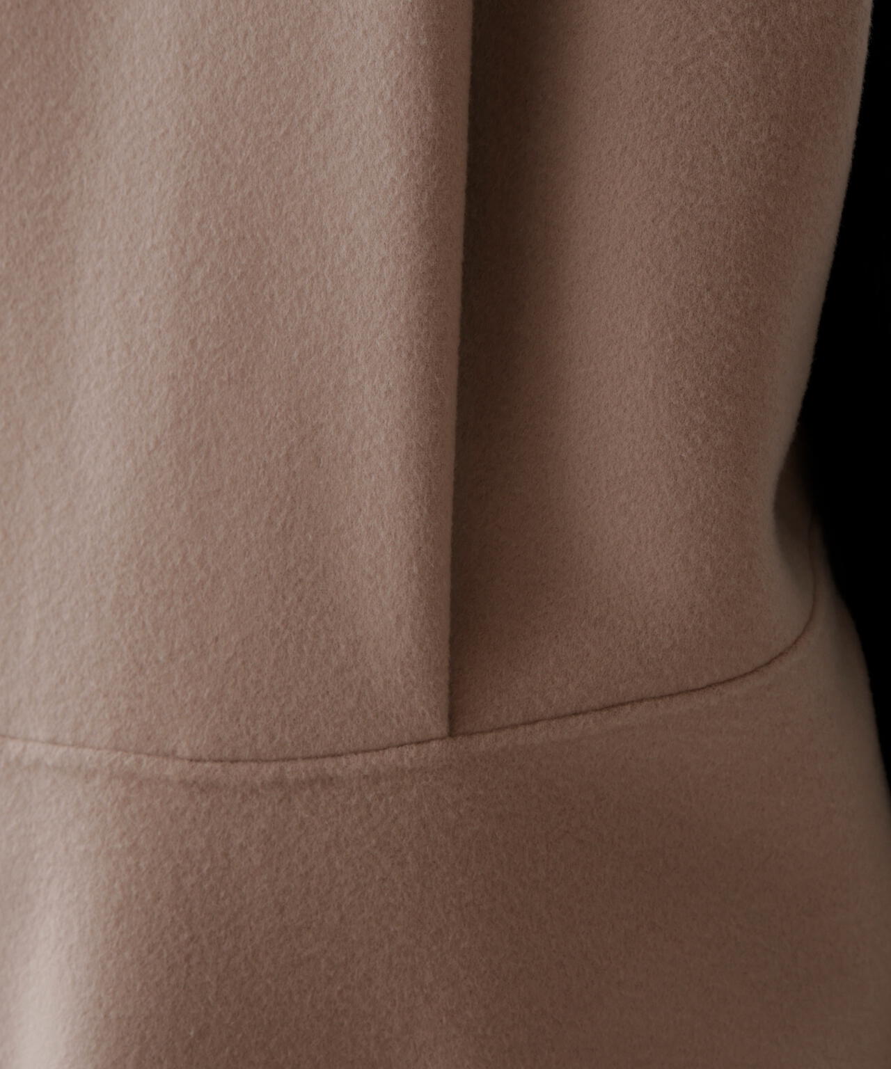 ソリッドウールリバーノーカラージレ