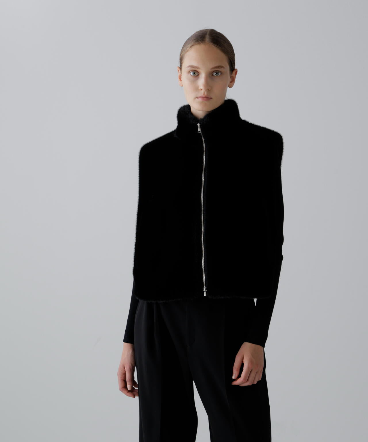 フェイクファーベスト