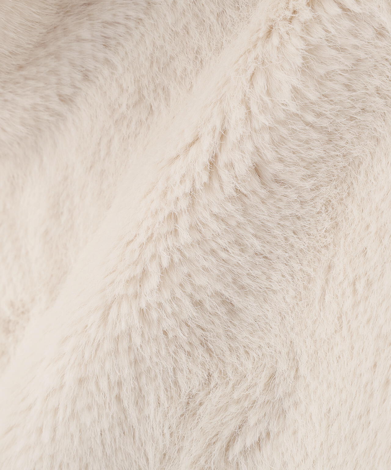 フェイクファーベスト