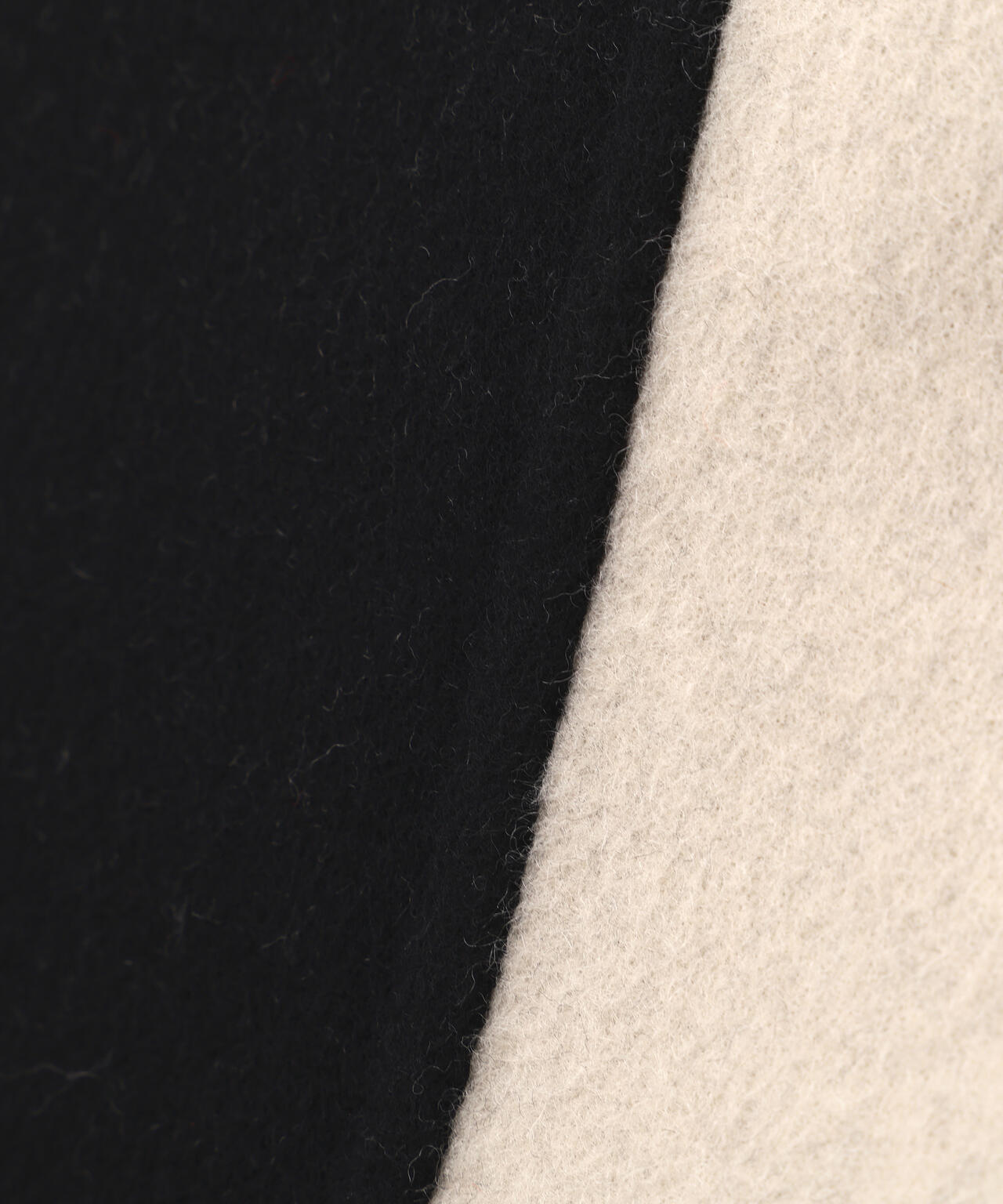 Ｃａ混２ＴＯＮＥリバーケープコート