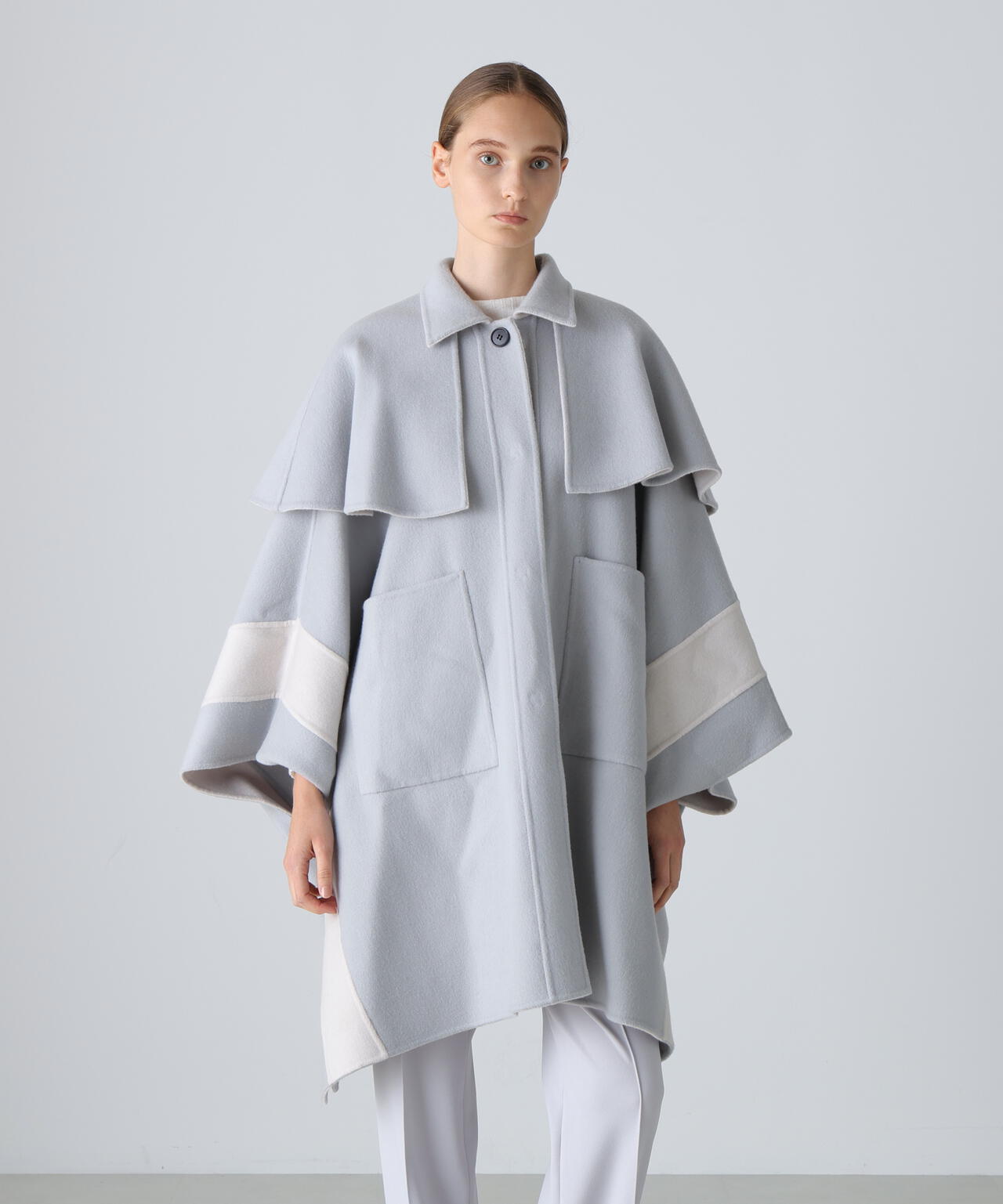 Ｃａ混２ＴＯＮＥリバーケープコート