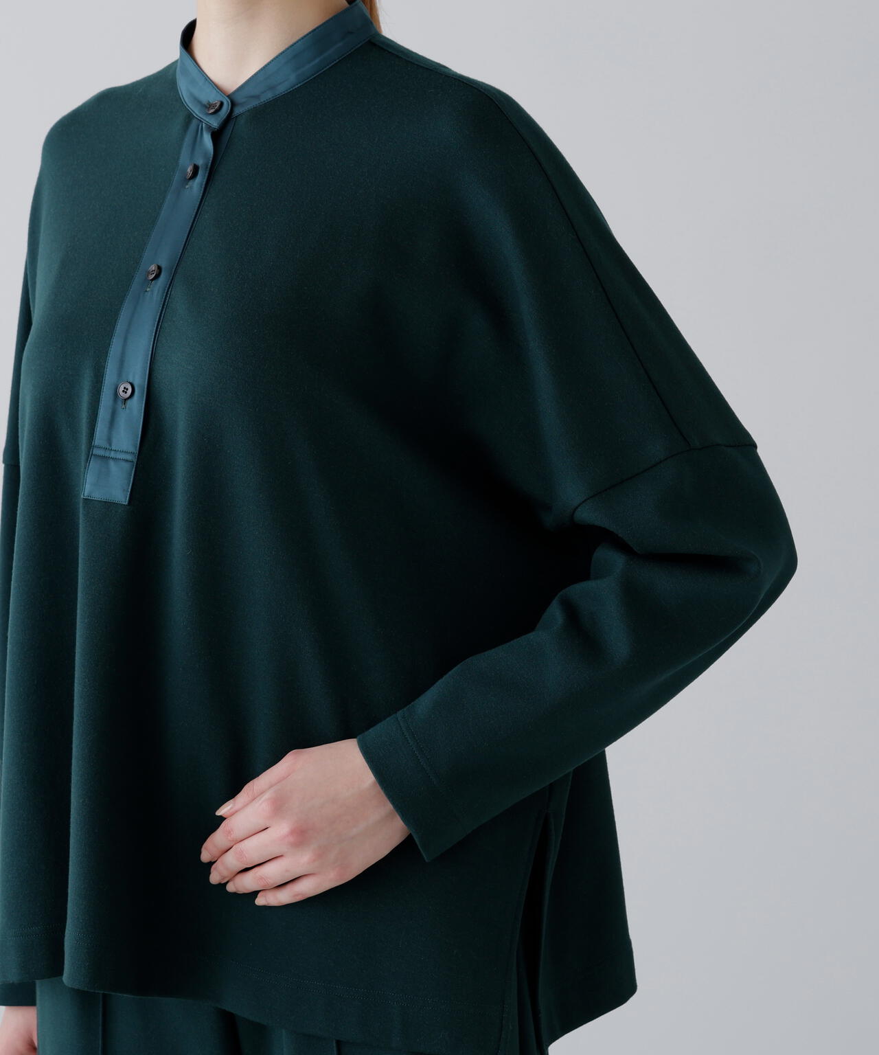 極美品♪ADORE アドーア クルーネック半袖プルオーバー 38 ブラック黒 極美品＊ADOREアドーア クルーネック半袖プルオーバー 38