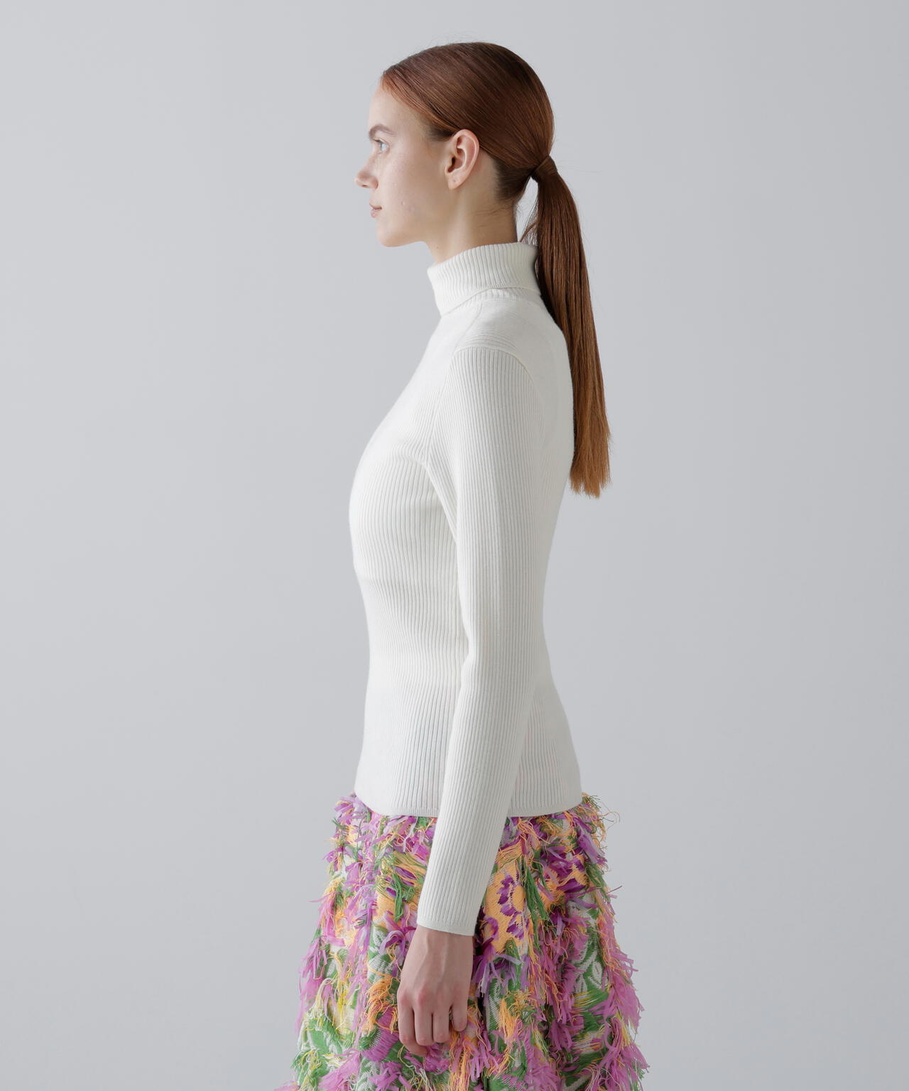 ベーシックタートルニット