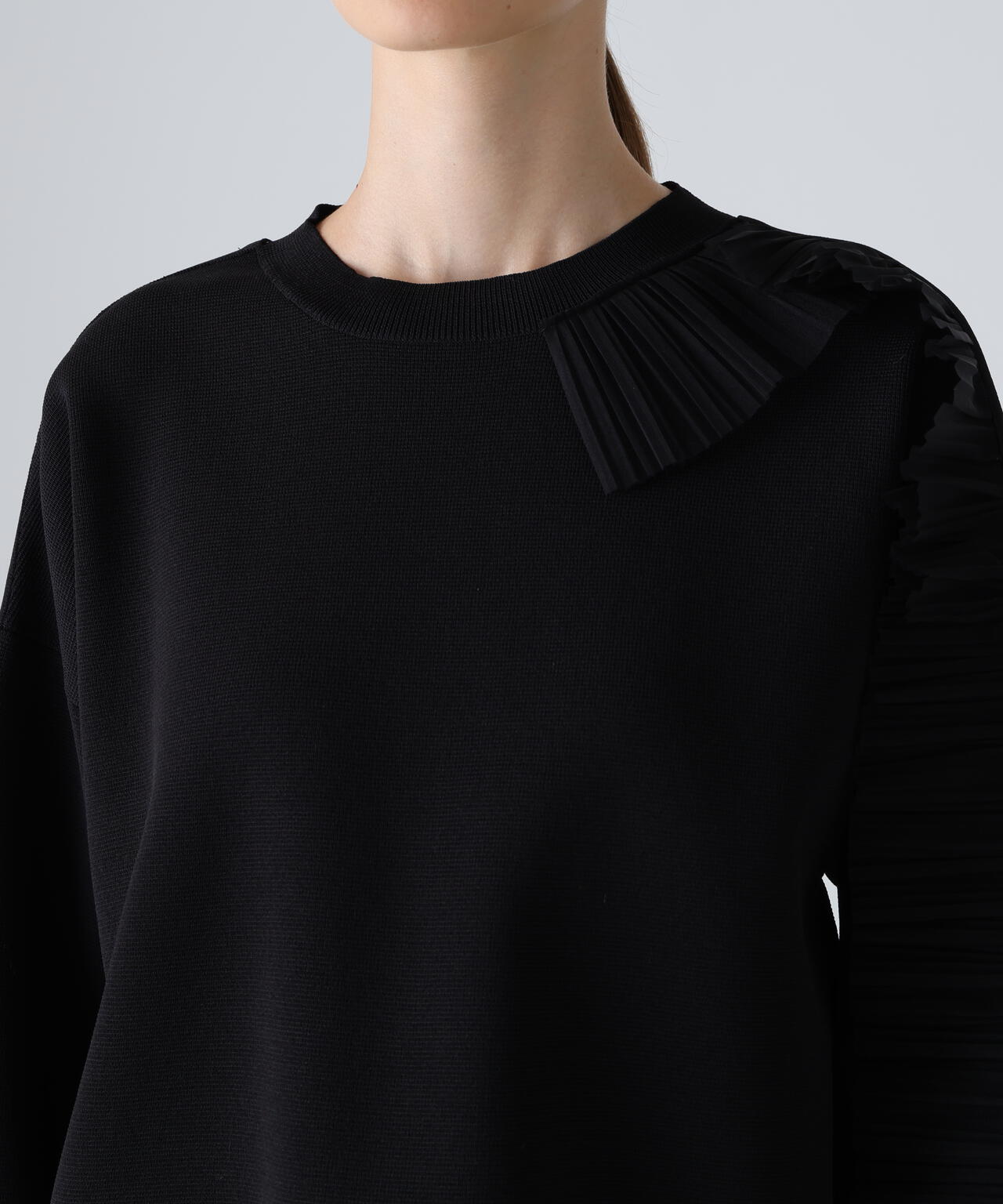 エンベリッシュトニットプルオーバー