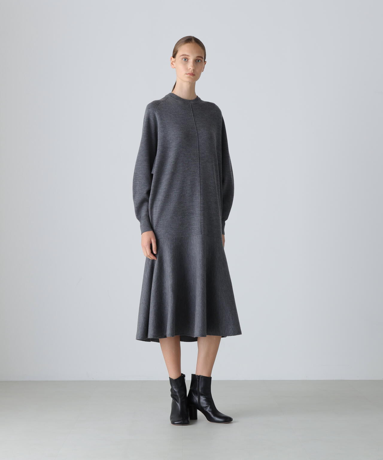 匿名発送　美品　ADORE アドーア　デザインニット　ネイビー　サイズ38 ピュアウールニット | ADORE（アドーア） ｜【公式】通販mix.tokyo