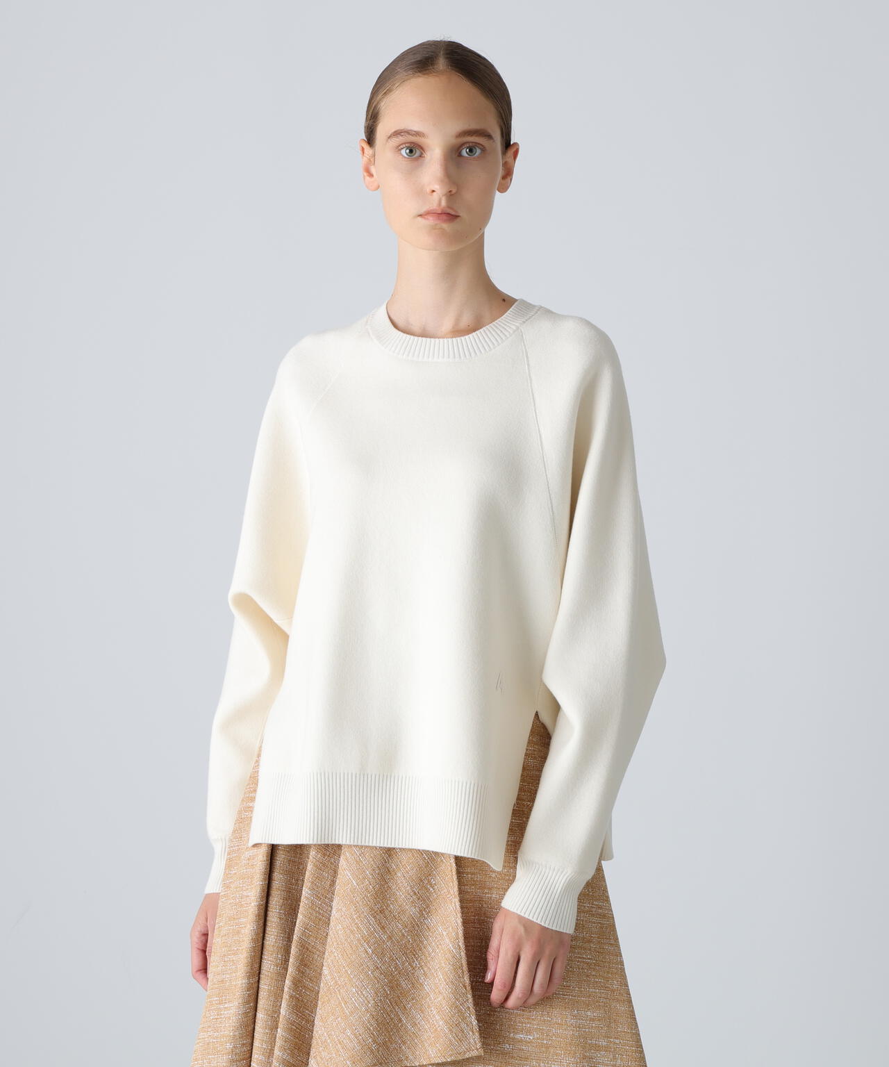 イニシャルニット