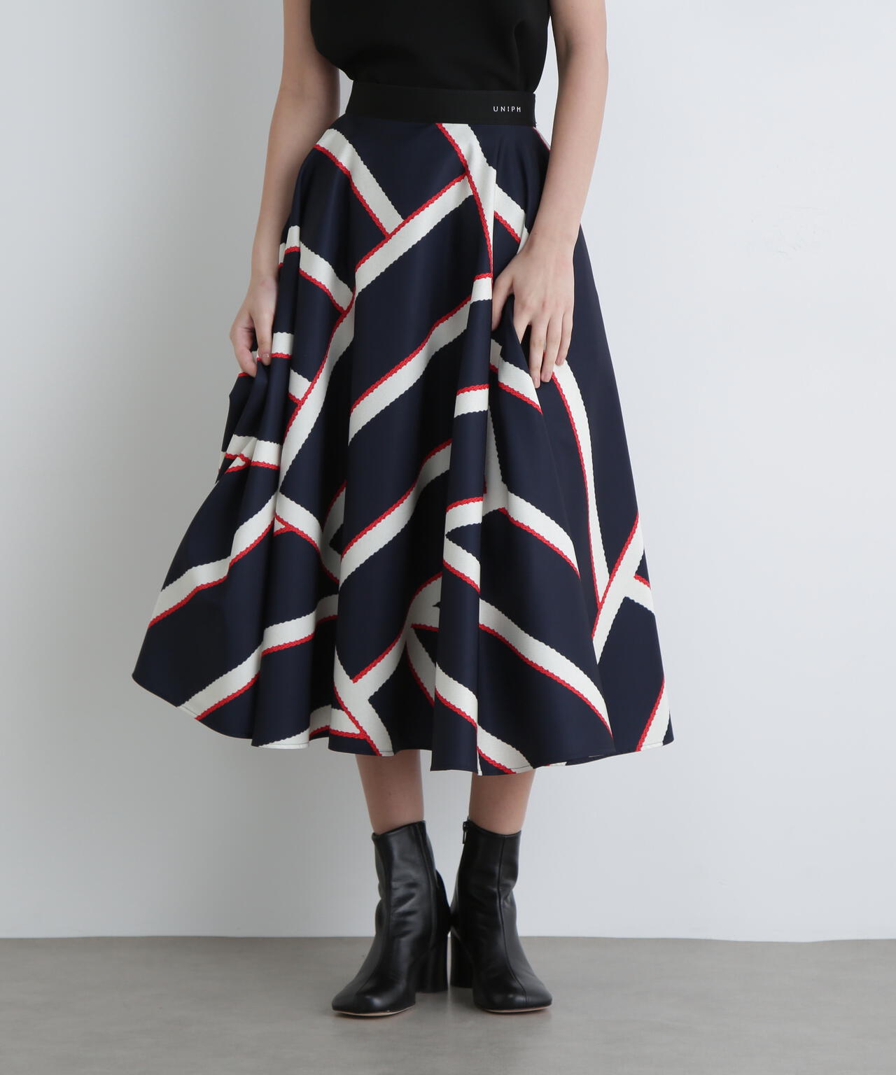 UNiPH＞オブリークプリントスカート | ADORE（アドーア） ｜【公式