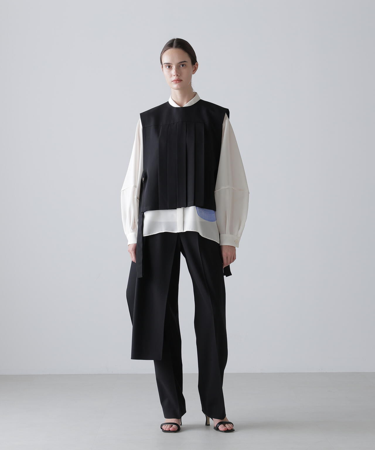 ライトツイルブラウス | ADORE（アドーア） ｜【公式】通販mix.tokyo