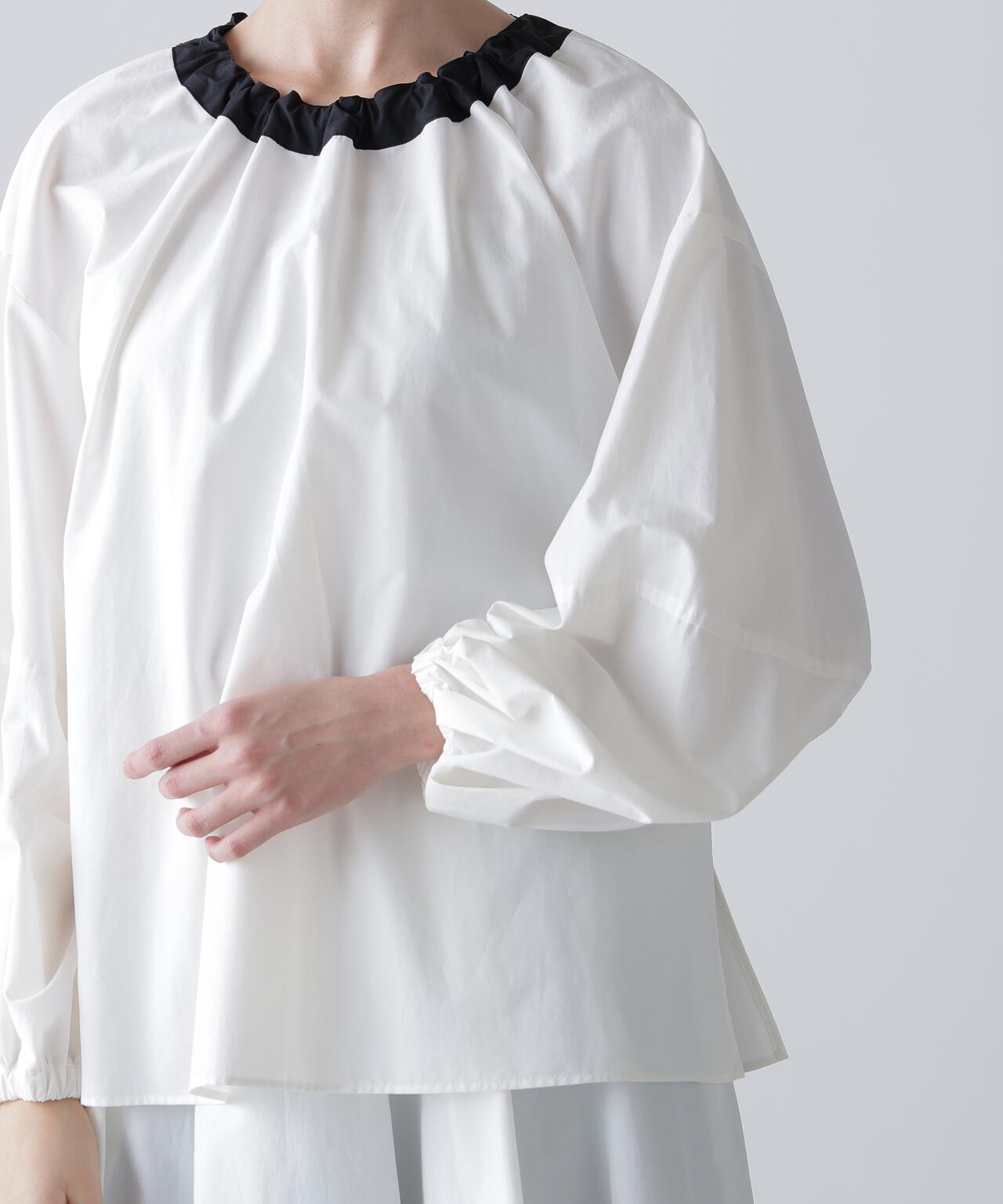 ナイロンダンプブラウス | ADORE（アドーア） ｜【公式】通販mix.tokyo