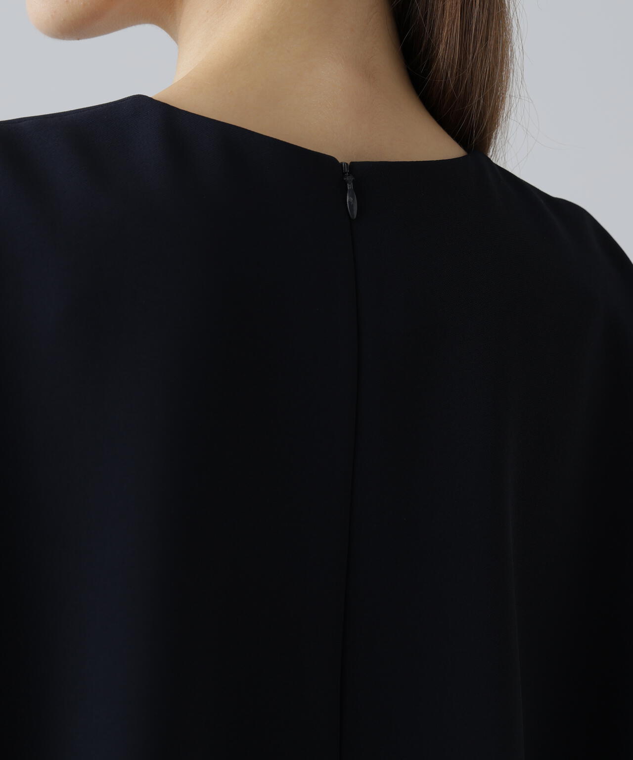 【タグ付未使用】アドーア⭐️定価41800円 ADORE ストレッチブラウス デニムライクストレッチブラウス | ADORE（アドーア） ｜【公式】通販