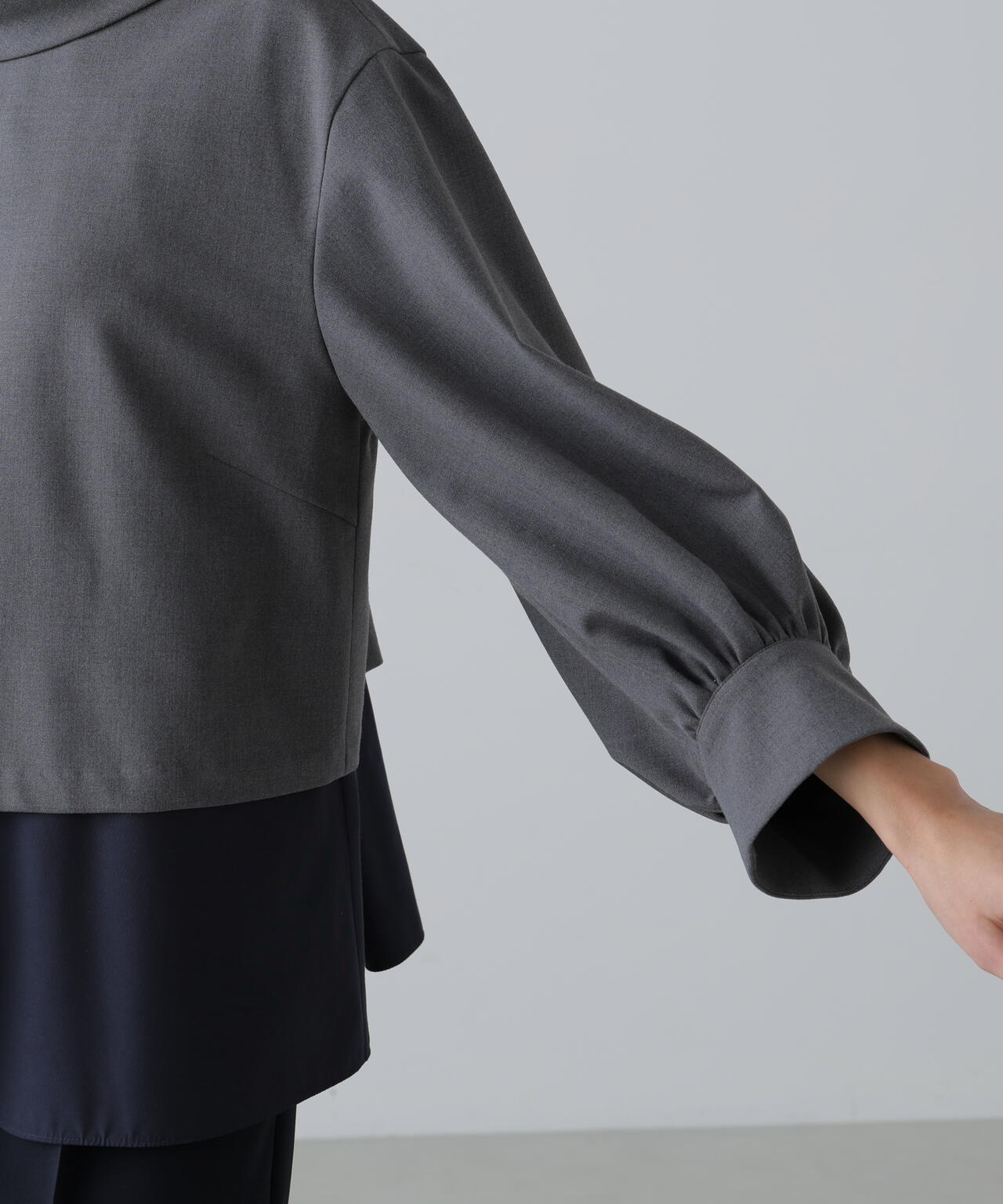 レイヤードカラーブラウス