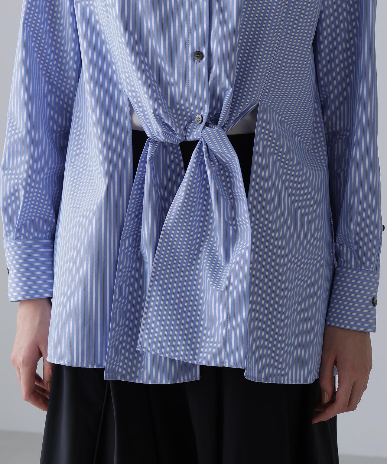 新品未使用 アドーア　クリスピークロスブラウス　ADORE 25年春夏完売品 クリスピークロスブラウス | ADORE（アドーア） ｜【公式】通販