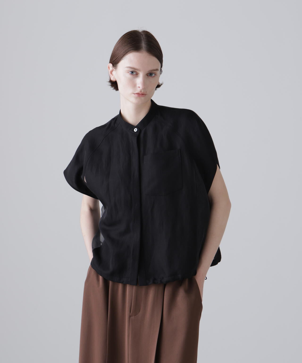 シルキープレーンクロスブラウス | ADORE（アドーア） ｜【公式】通販