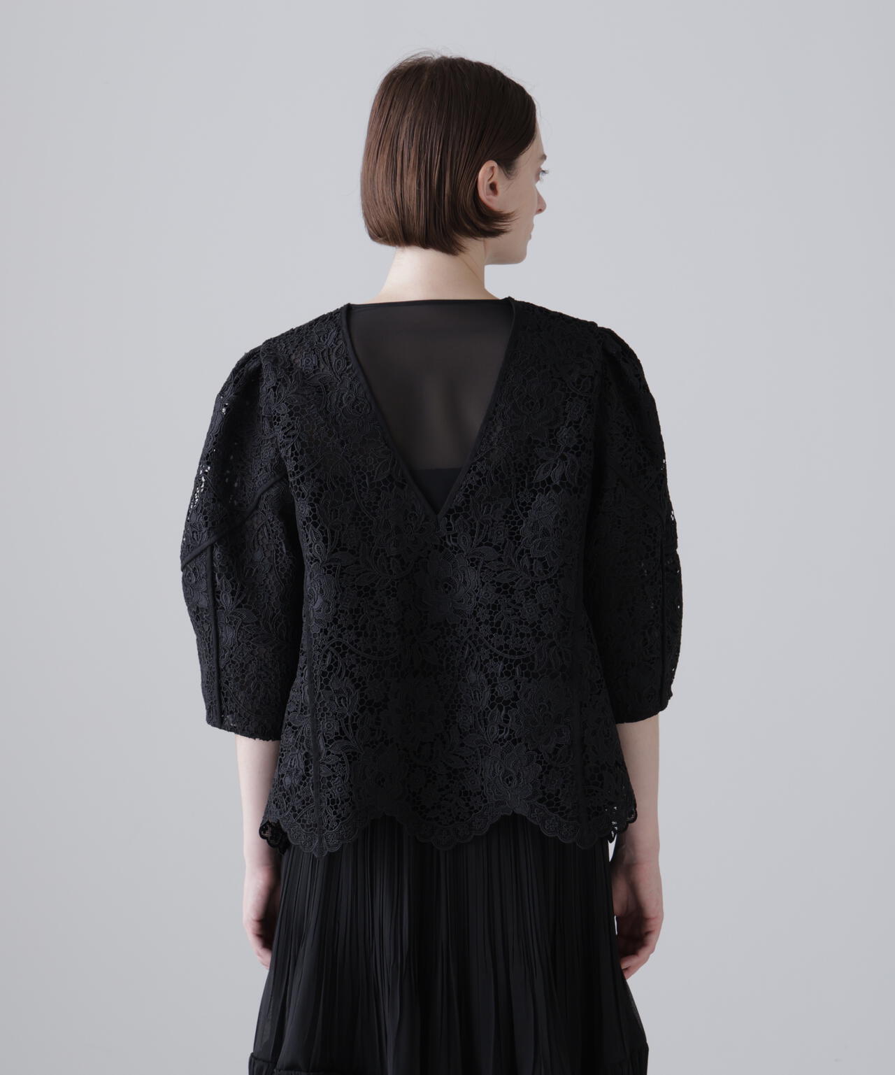 BLACK LABEL＞ボタニカルコードレースブラウス | ADORE（アドーア