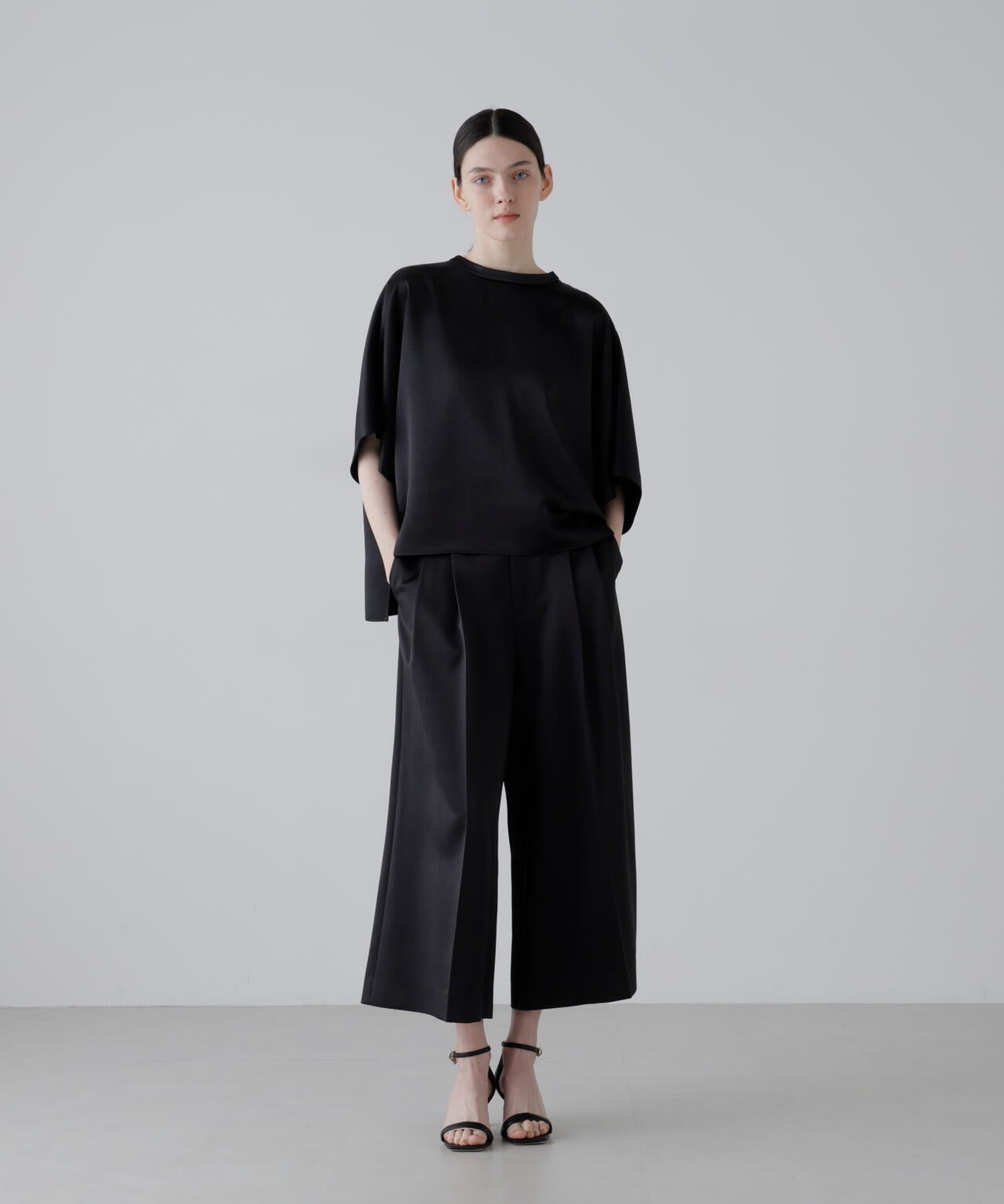 176cm B:80 W:60 H:88 着用サイズ：38