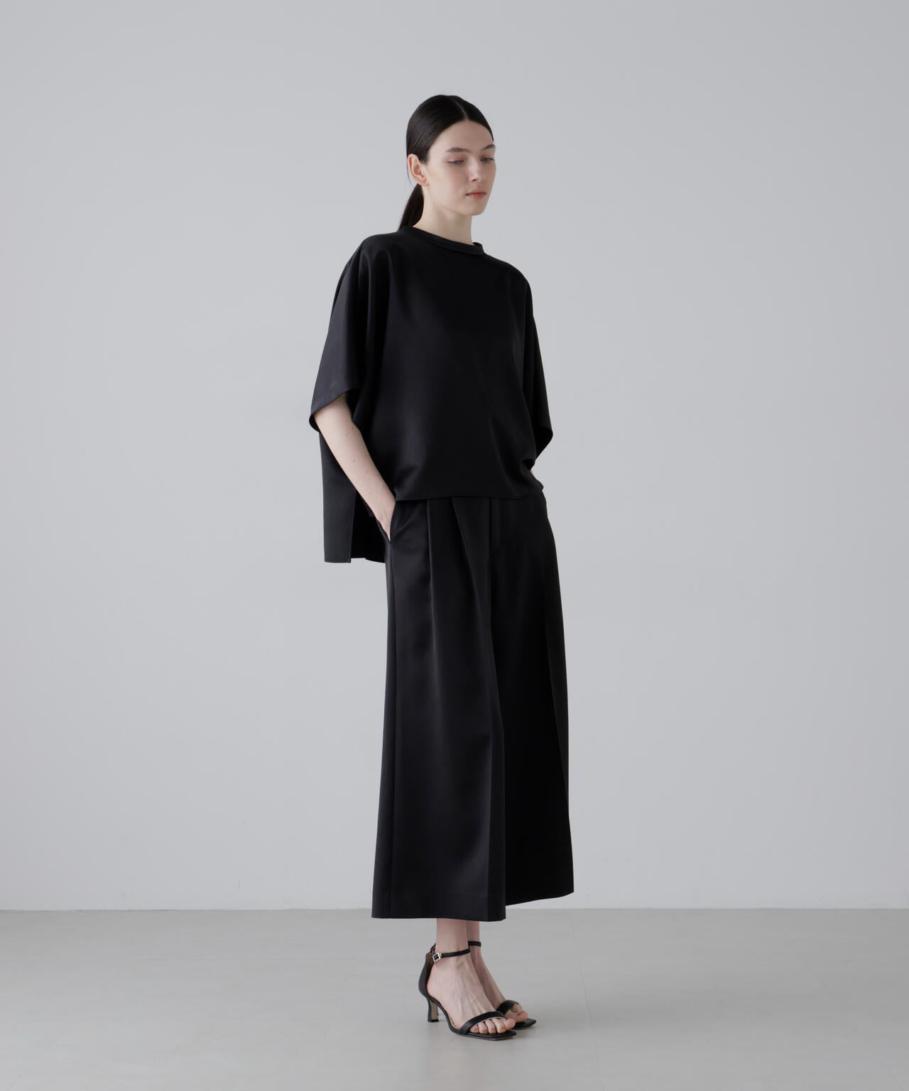 176cm B:80 W:60 H:88 着用サイズ：38