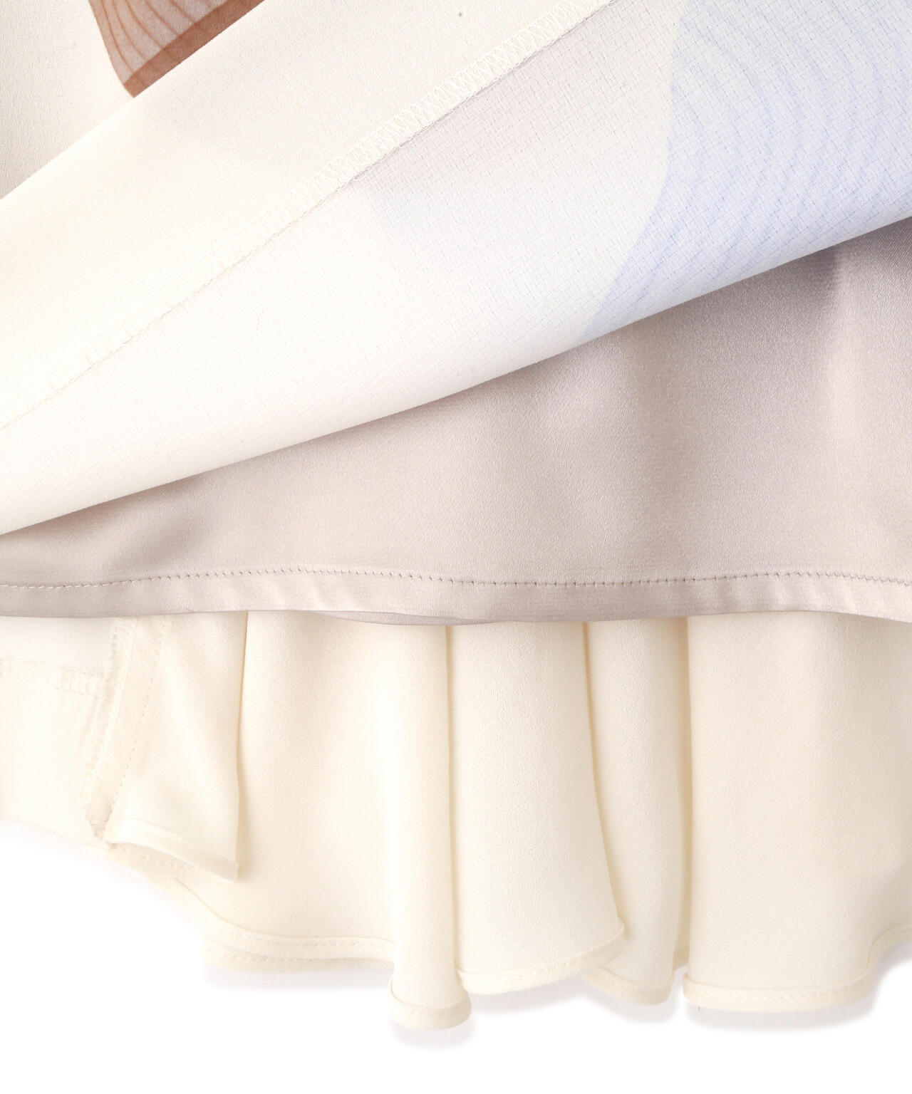 コントゥアープリントスカート