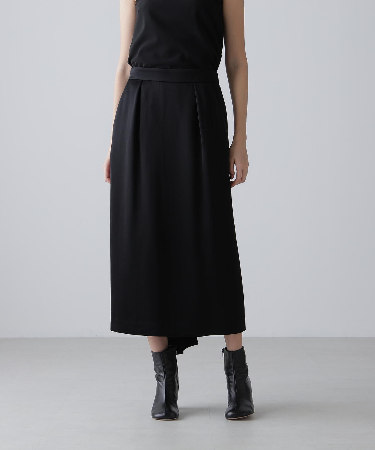 新品未使用　ADORE タイトスカート　ブラック　タグ付き 未使用タグ付 ADOREアドーア アクセントラインニットスカート