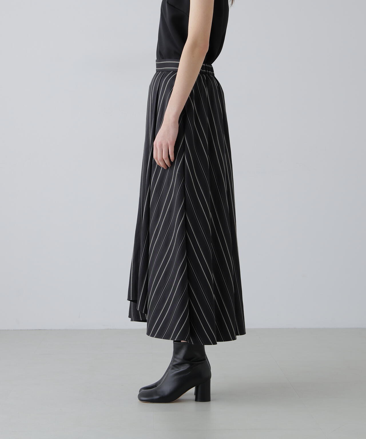 マルチストライプジャガードスカート