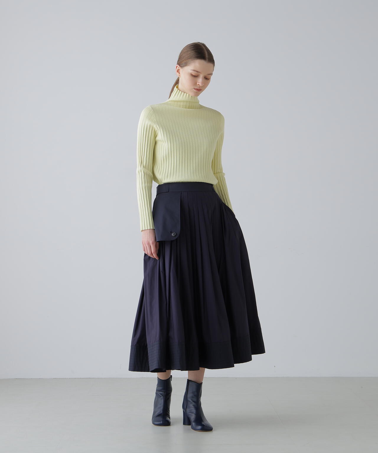 新品タグ付●アドーアADORE●パウダータッチタフタスカート¥39600ルフィル ADORE(アドーア)のパウダータッチタフタスカート通販 | 集英社HAPPY