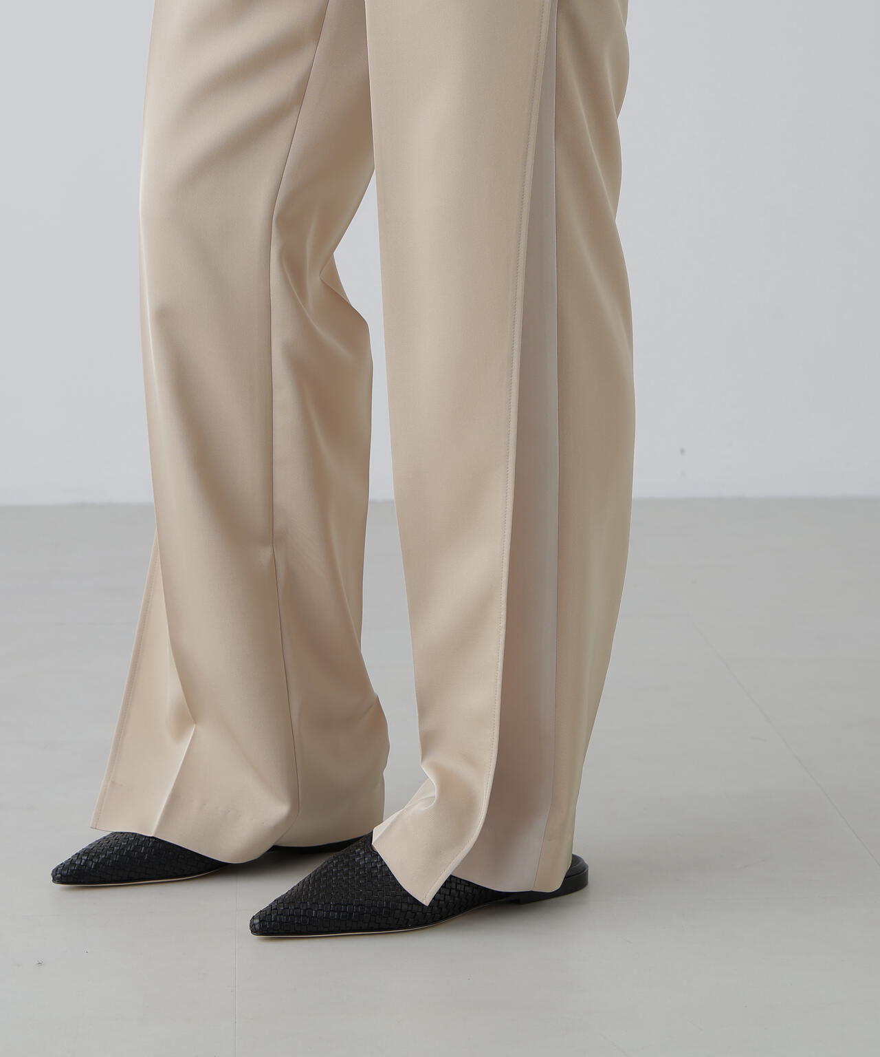 ドライタッチツイルパンツ