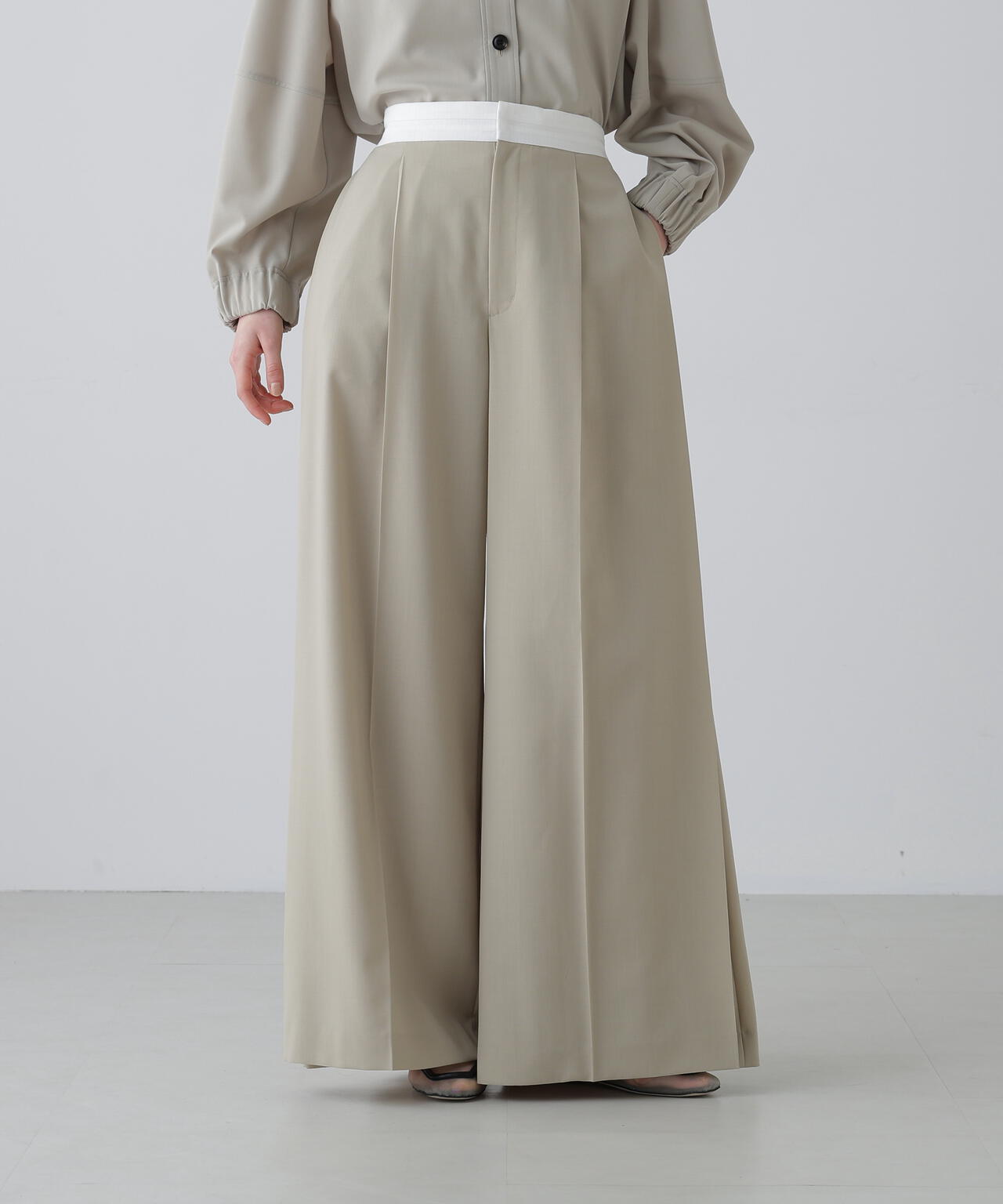 イージートロピカルパンツ