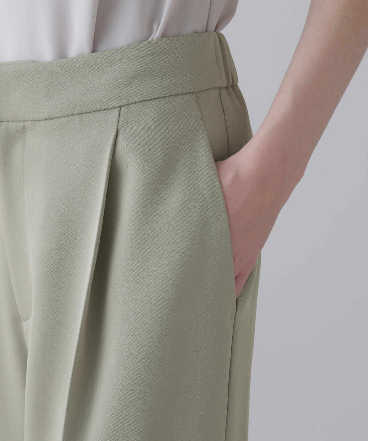 【新品タグ付き】アドーアADORE パンツ ベルト付き 定価39000円 新品タグ付き】アドーアADORE パンツ ベルト付き 定価39000円 新品タグ