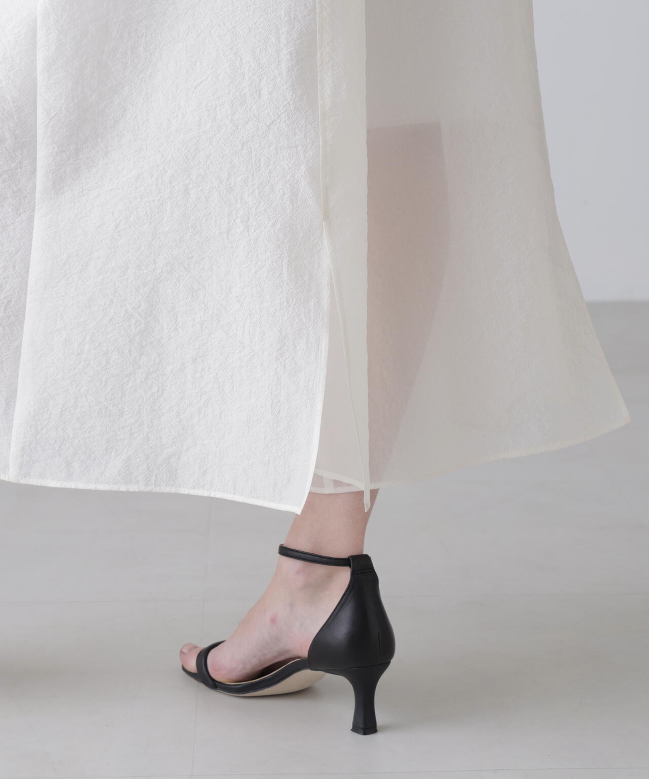 シルキーオーガンザパンツ